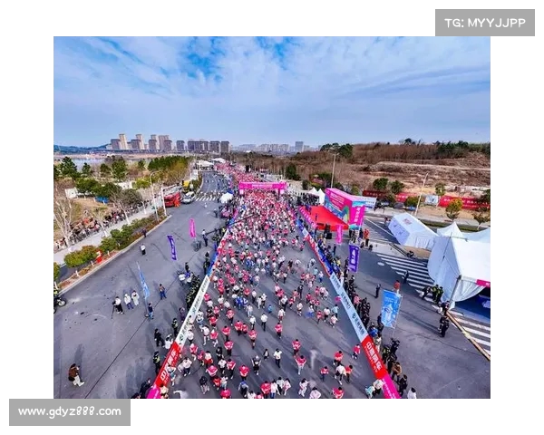 2025济宁马拉松倒计时7天全民健身热潮再掀起挑战自我新高峰 2025济宁马拉松倒计时7天全民健身热潮再掀起挑战自我新高峰